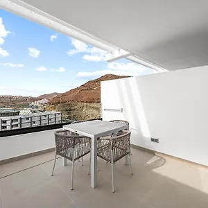 https://palmera-sea-view.in-canary-islands.com