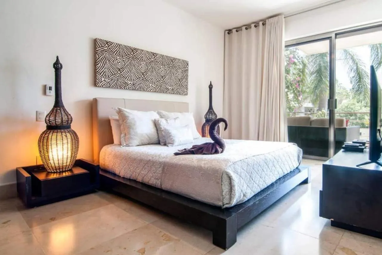 Luxurious & Central Condo In Playa Steps From The Beach Playa del Carmen 0*,