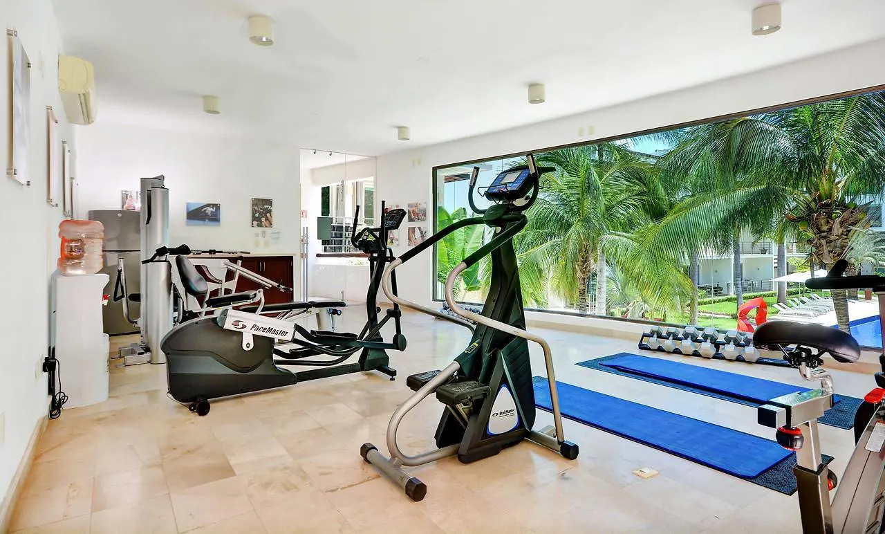 Luxurious & Central Condo In Playa Steps From The Beach Playa del Carmen Lägenhet