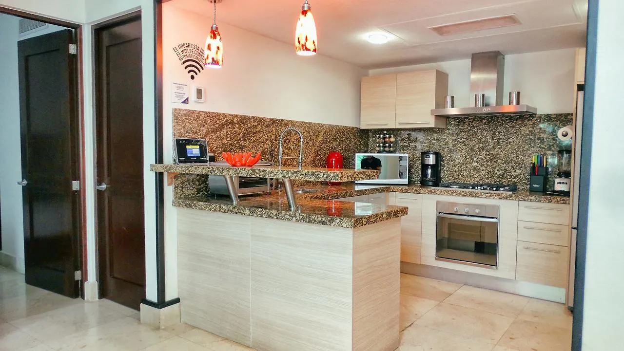 Lägenhet Luxurious & Central Condo In Playa Steps From The Beach Playa del Carmen
