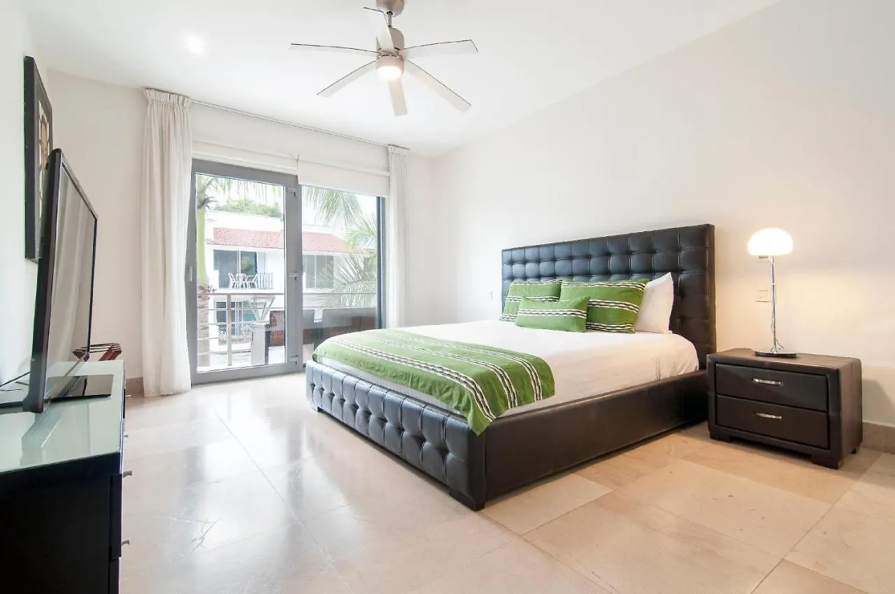 Lägenhet Luxurious & Central Condo In Playa Steps From The Beach Playa del Carmen