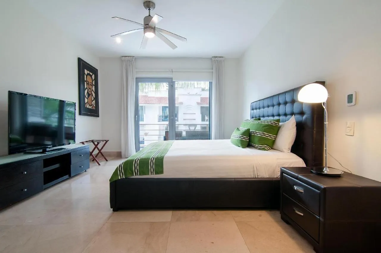 Luxurious & Central Condo In Playa Steps From The Beach Playa del Carmen 0*,
