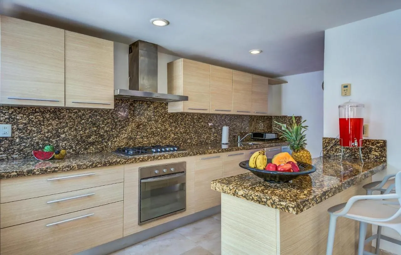 Luxurious & Central Condo In Playa Steps From The Beach Playa del Carmen 0*,
