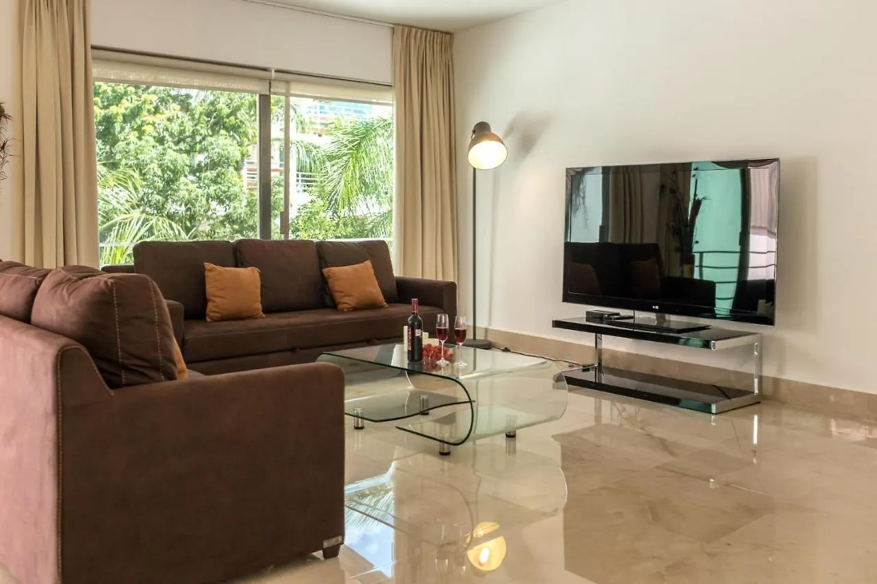 Luxurious & Central Condo In Playa Steps From The Beach Playa del Carmen